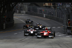 Jimmy Eriksson, Arden International leads Sergey Sirotkin, ART Grand Prix