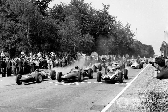 Jim Clark, Lotus 25 Climax, Graham Hill, BRM P57, Bruce McLaren, Cooper T60 Climax