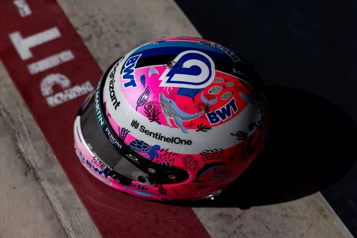 Casco especial de Sebastian Vettel, Aston Martin
