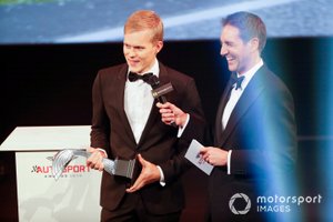 Ott Tanak gana el premio al mejor piloto de rally del año