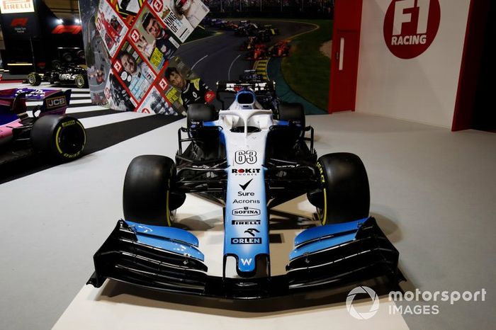 Un Williams Racing FW42 en el stand de F1 Racing