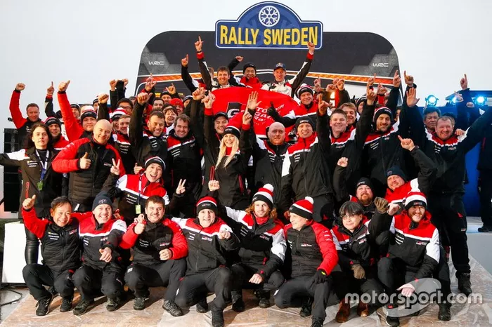 Elfyn Evans, Scott Martin, Toyota Gazoo Racing WRT Toyota Yaris WRC con il team