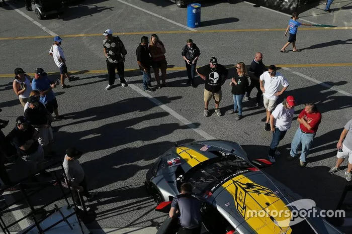 #4 Corvette Racing Corvette C8.R: Oliver Gavin, Tommy Milner, Marcel Fässler