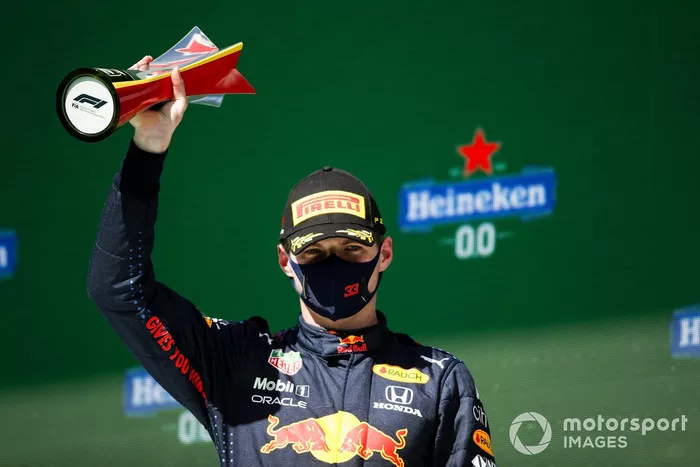 Podio: segundo lugar Max Verstappen, Red Bull Racing