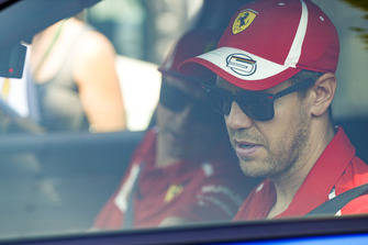 Kimi Raikkonen, Ferrari, ve Sebastian Vettel, Ferrari
