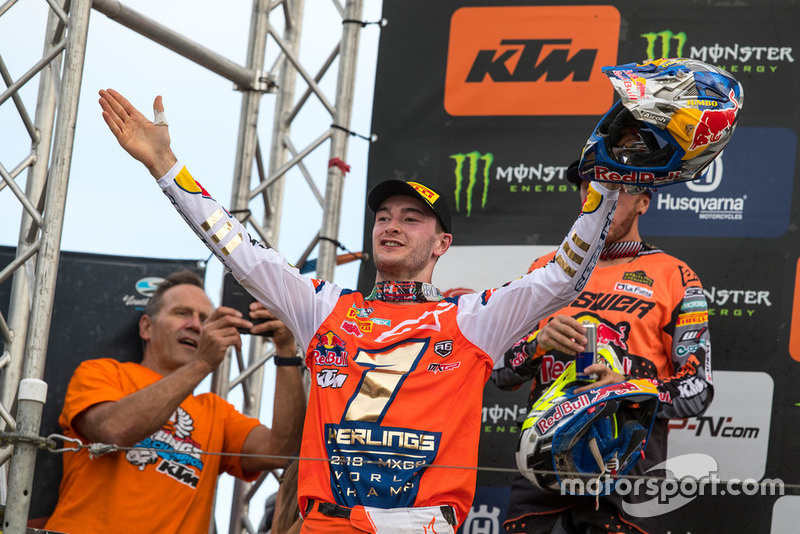 Jeffrey Herlings, Red Bull KTM Factory Racing e Tony Cairoli, Red Bull KTM Factory Racing, festeggiano sul podio