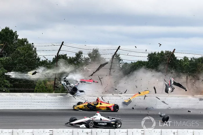 Robert Wickens, Schmidt Peterson Motorsports Honda, James Hinchcliffe, Schmidt Peterson Motorsports Honda, Ryan Hunter-Reay, Andretti Autosport Honda, Pietro Fittipaldi, Dale Coyne Racing Honda, choque