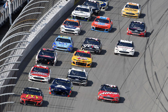 Jamie McMurray, Chip Ganassi Racing, Chevrolet Camaro McDonald's/Cessna, Kurt Busch, Stewart-Haas Racing, Ford Fusion Haas Automation