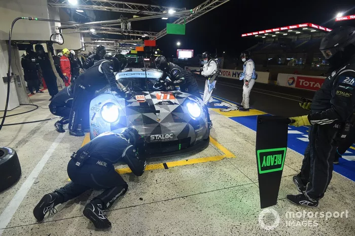 #77 Proton Competition Porsche 911 RSR: Christian Ried, Riccardo Pera, Matt Campbell