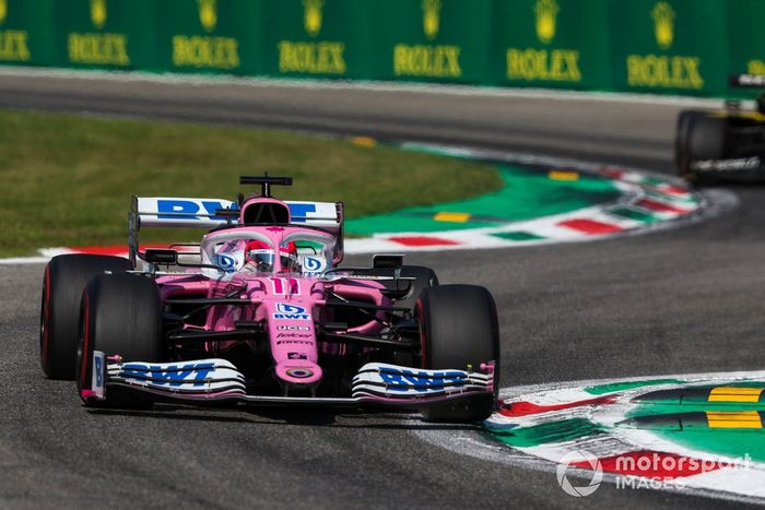 Sergio Pérez, Racing Point RP20, Daniel Ricciardo, Renault F1 Team R.S.20