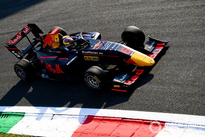 Dennis Hauger, Hitech Grand Prix 