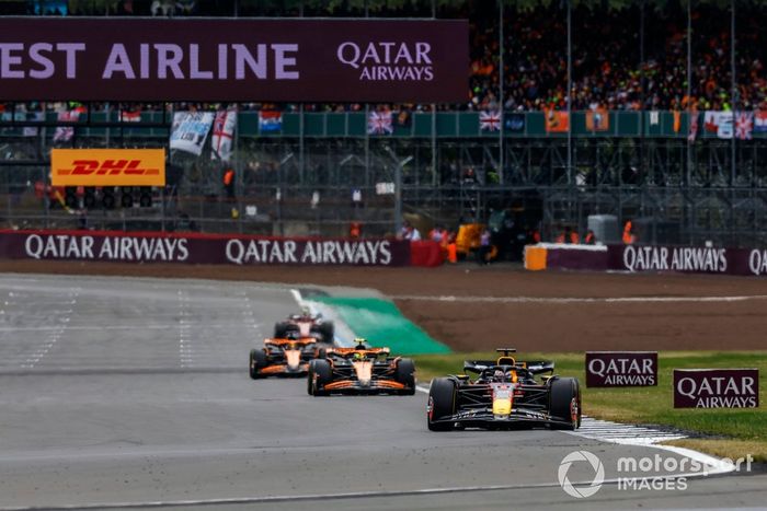 Max Verstappen, Red Bull Racing RB20, Lando Norris, McLaren MCL38