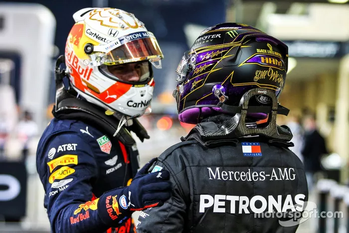 Monster Energy - Mercedes (helm Hamilton)