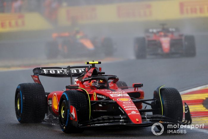 Carlos Sainz, Ferrari SF-23, Charles Leclerc, Ferrari SF-23