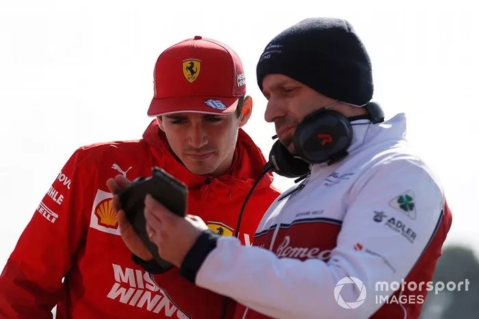 Charles Leclerc, Ferrari y Simone Resta, Alfa Romeo Racing