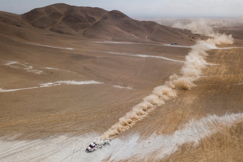 #301 Toyota Gazoo Racing Toyota Hilux: Нассель Аль-Аттія, Маттьйо Бомель