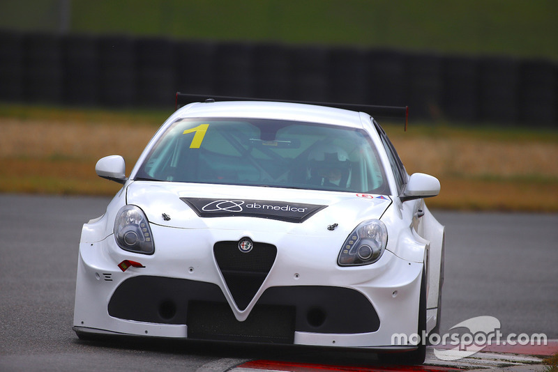 Franco Nugnes, direttore di Motorsport.com Italia, Alfa Romeo Giulietta TCR