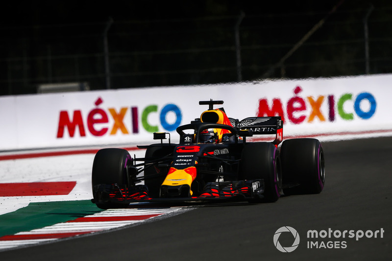 1: Daniel Ricciardo, Red Bull Racing RB14, 1'14.759