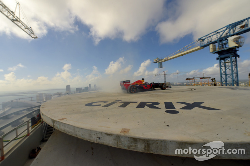 Showrun in Miami: David Coulthard, Red Bull RB7
