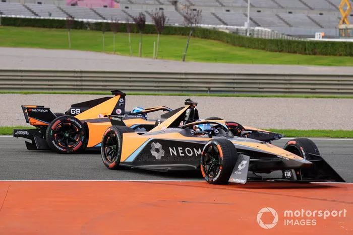 Rene Rast, McLaren, Jake Hughes, McLaren