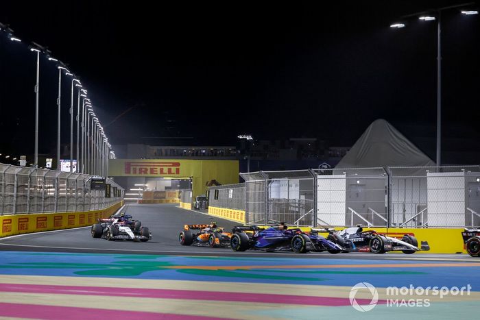 Yuki Tsunoda, AlphaTauri AT04, Alex Albon, Williams FW45, Lando Norris, McLaren MCL60