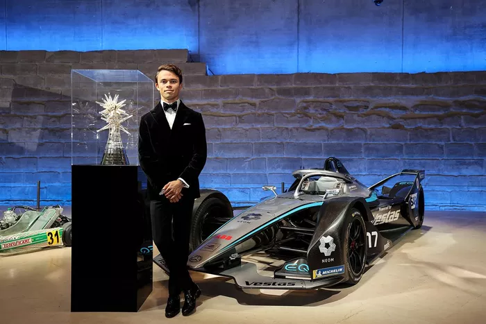 Nyck De Vries, Mercedes-Benz EQ, ganador del Campeonato Mundial de Pilotos de Fórmula E de la ABB FIA
