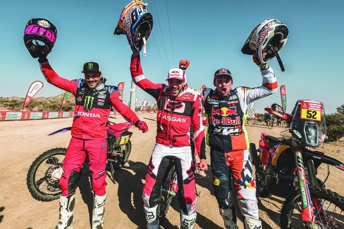 #7 Monster Energy Honda Team 2022: Pablo Quintanilla, #3 Gasgas Factory Racing: Sam Sunderland, #52 Red Bull KTM Factory Racing: Matthias Walkner
