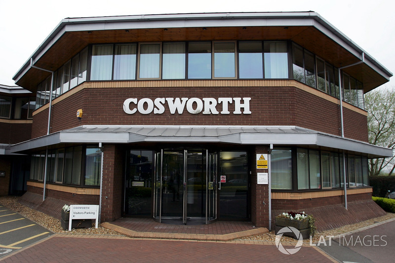 La fabbrica della Cosworth a Northampton