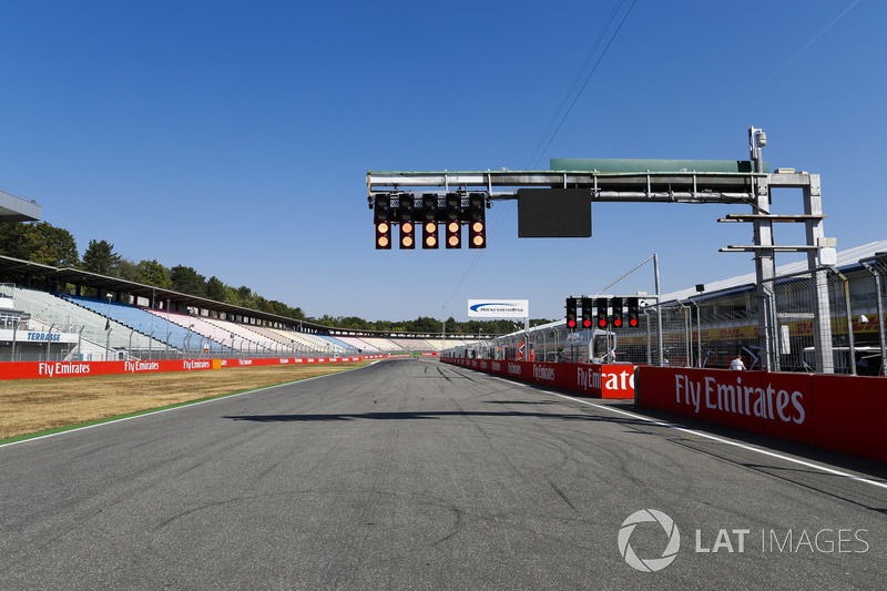 Semáforo en la recta principal de Hockenheim