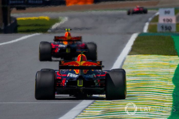 Max Verstappen, Red Bull Racing RB13 y Daniel Ricciardo, Red Bull Racing RB13