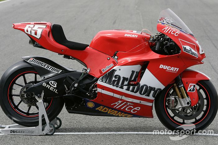 ミニチャンプス 1/12 ドゥカティ MotoGP 2004 ロリス・カピロッシ PMA ミニチャンプス 1/12 ドゥカティ L・カピロッシ MINICHAMPS