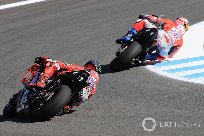 Andrea Dovizioso: "Também acho que Lorenzo teve culpa. Estava fora da trajetória. Quando quer se juntar de novo, precisa se preocupar com o outro piloto. Acredito que ambos os pilotos estão errados. Não se preocuparam um com o outro e no final, inevitavelm