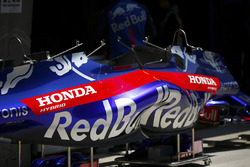 Carrozzeria Toro Rosso Honda in pit lane