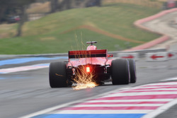 Sebastian Vettel, Ferrari SF71H lâche des étincelles