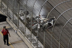 Will Power, Team Penske Chevrolet, Zachary Claman De Melo, Dale Coyne Racing Honda, crash