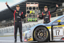 Racewinnaars en kampioenen #17 Belgian Audi Club Team WRT Audi R8 LMS: Stuart Leonard, Robin Frijns