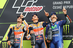 Подіум: переможець гонки Марк Маркес, Repsol Honda Team, друге місце Дані Педроса, Repsol Honda Team