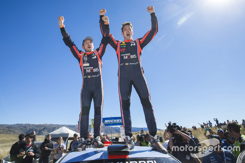 I vincitori Thierry Neuville, Nicolas Gilsoul, Hyundai i20 WRC, Hyundai Motorsport