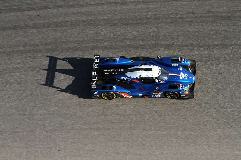 #36 Signatech Alpine A460: Gustavo Menezes, Nicolas Lapierre, Stéphane Richelmi