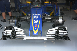 Sauber C35, Front wing