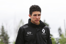 Эстебан Окон, третий пилот Renault Sport F1 Team