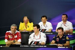 Conferencia de prensa: Frederic Vasseur, director Renault Sport F1 Team Racing, Yusuke Hasegawa, jef
