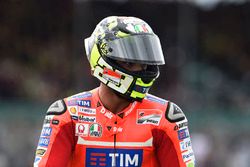 Andrea Iannone, Ducati Team, después de su choque