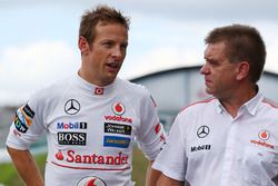 Jenson Button, McLaren con Dr. Aki Hintsa, Doctor de McLaren