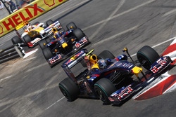 Sebastian Vettel, Red Bull Racing RB5 voor Mark Webber, Red Bull Racing RB5 en Fernando Alonso, Renault F1 Team R29