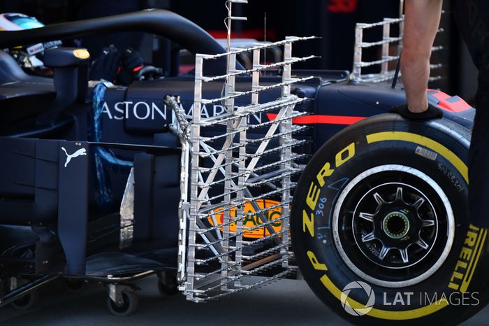 Daniel Ricciardo, Red Bull Racing RB14, con parrillas aerodinámicas