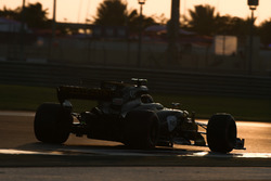 Carlos Sainz Jr., Renault Sport F1 Team RS17