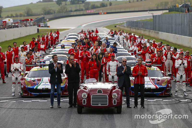 Ferrari group photo