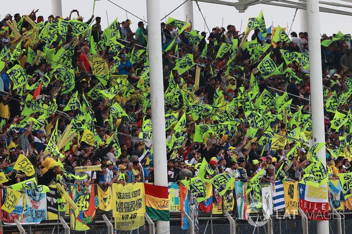 Valentino Rossi, Yamaha Factory Racing fans