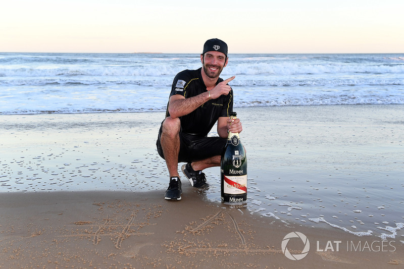 Jean-Eric Vergne, Techeetah, celebrates on the beach